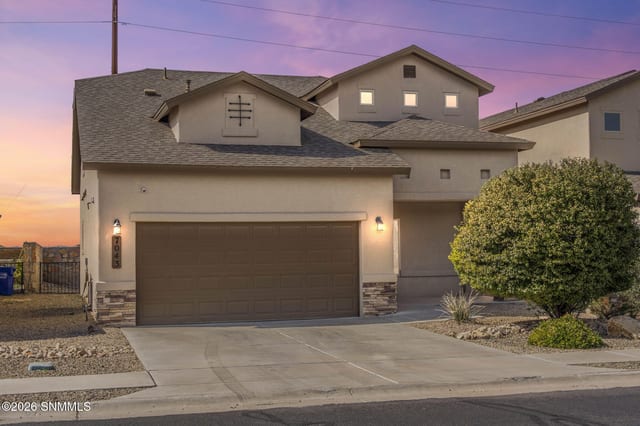 Casa unifamiliar à venda por $330,000: 7043 Chaco Street, Las Cruces, NM – 3 quartos, 2,104 pés²