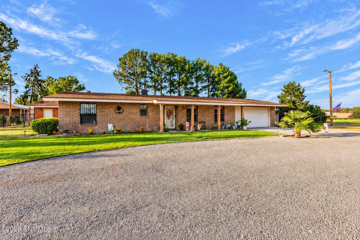 220 W Taylor Road, Las Cruces, NM 88007 photo 3