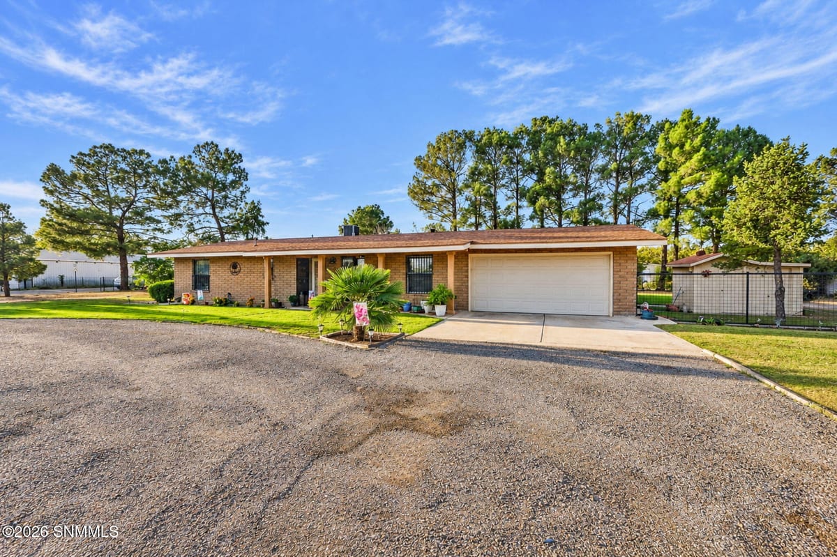 220 W Taylor Road, Las Cruces, NM 88007 photo 6