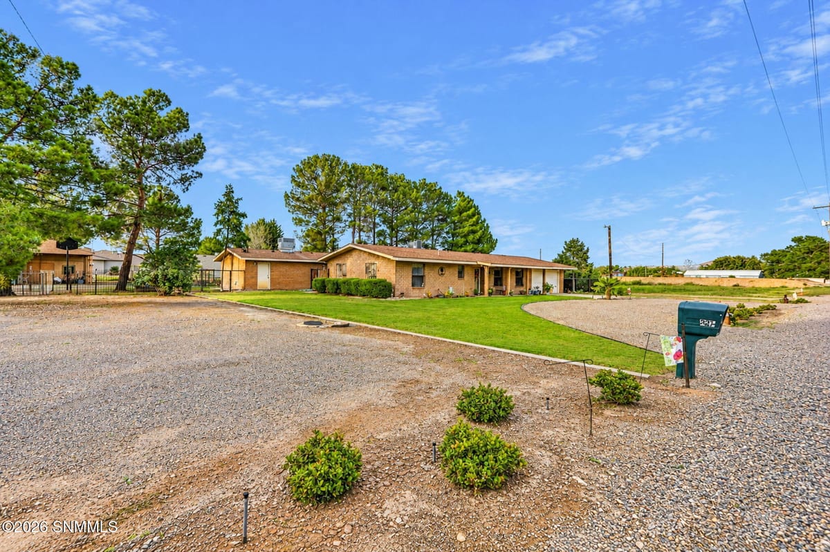 220 W Taylor Road, Las Cruces, NM 88007 photo 7