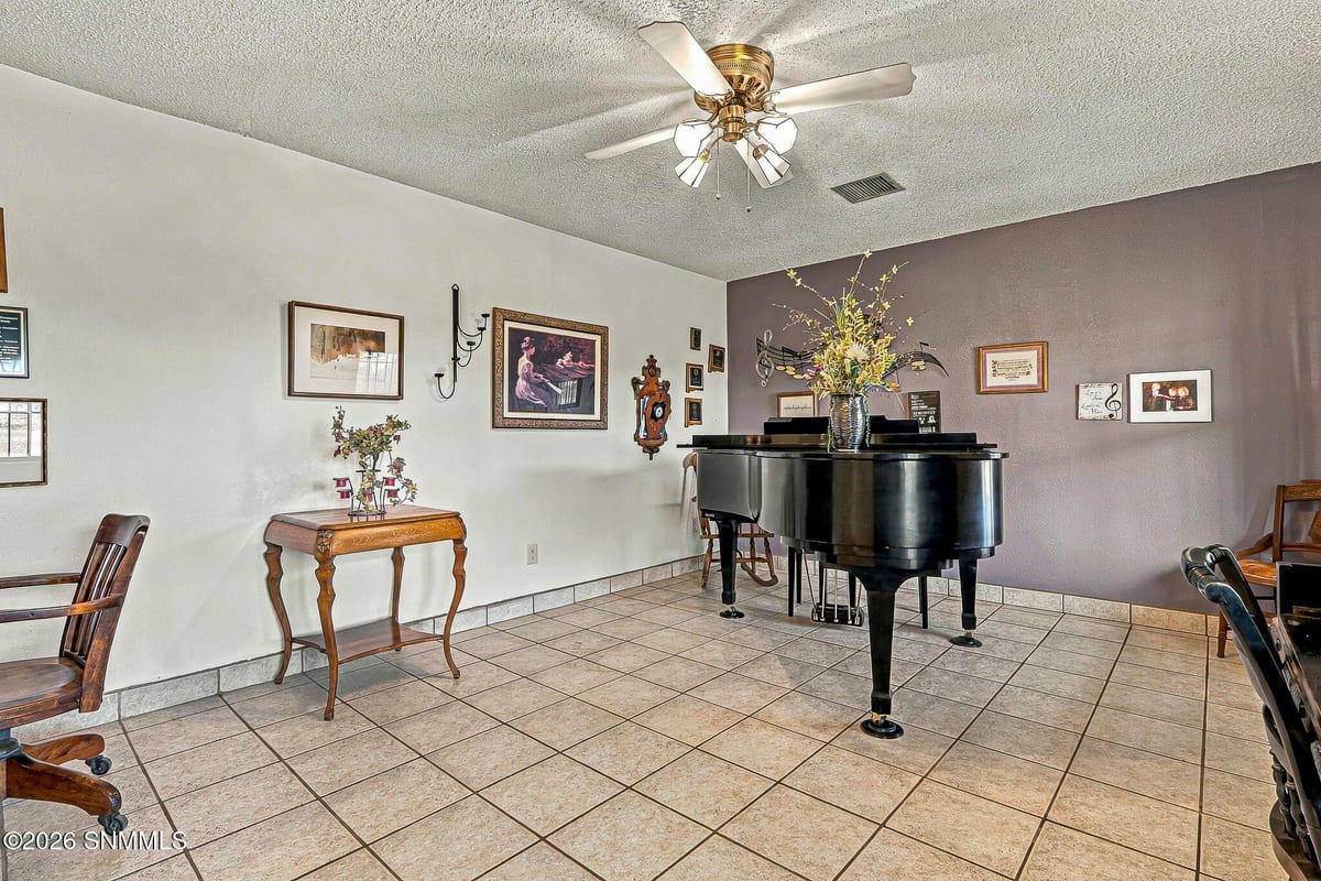 220 W Taylor Road, Las Cruces, NM 88007 photo 9