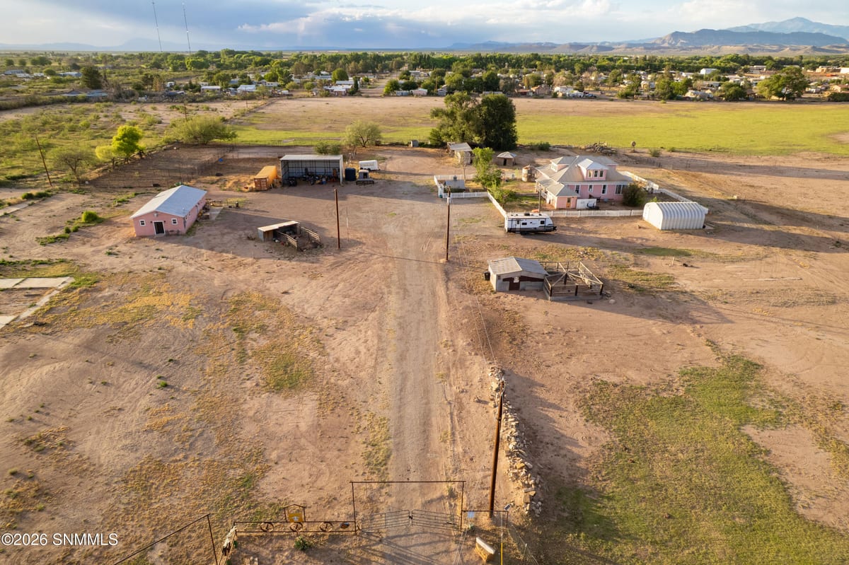 1401 Higuera Avenue, Tularosa, NM 88352 photo 9