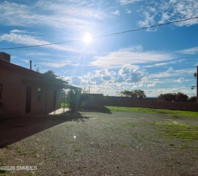 910 S Esperanza Street, Las Cruces, NM 88001 photo 4