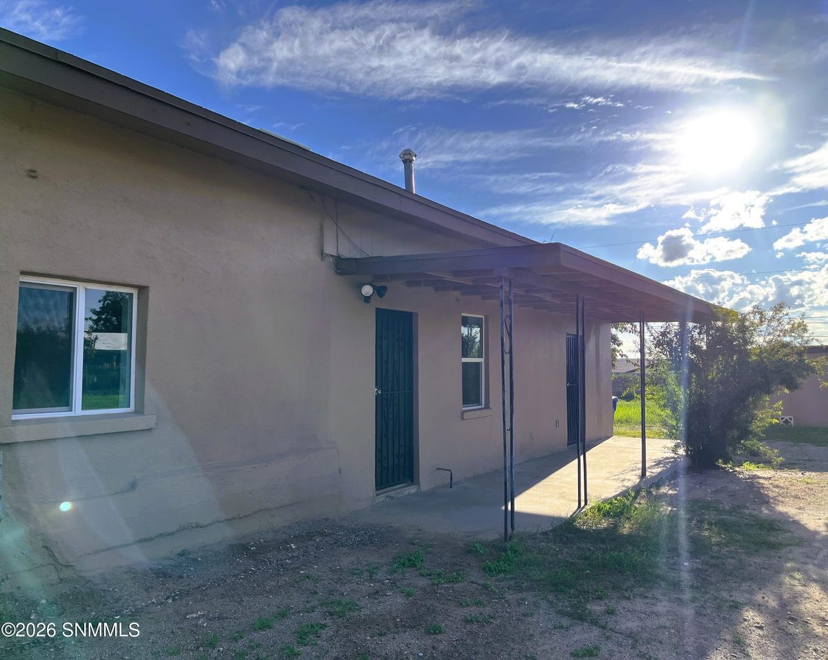 910 S Esperanza Street, Las Cruces, NM 88001 photo 6