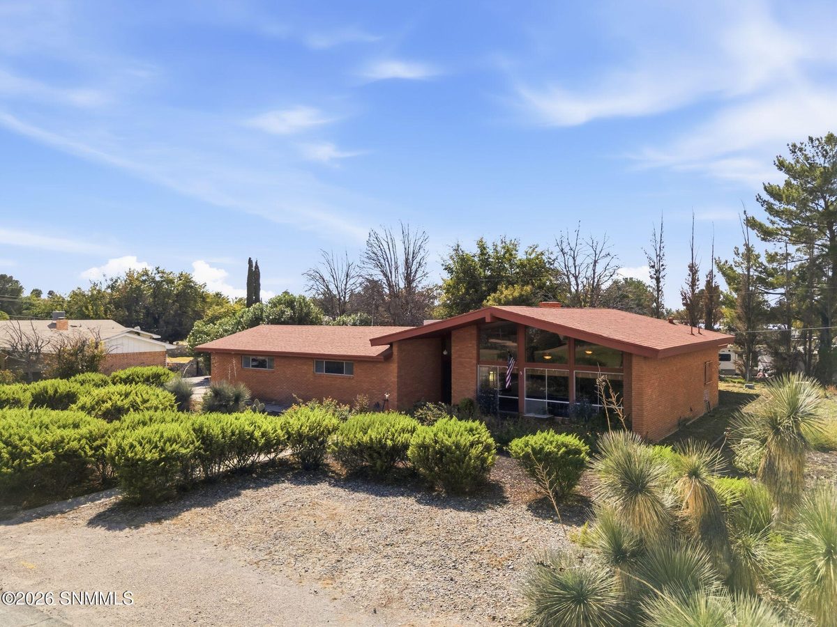 2901 Karen Drive, Las Cruces, NM 88001 photo 2